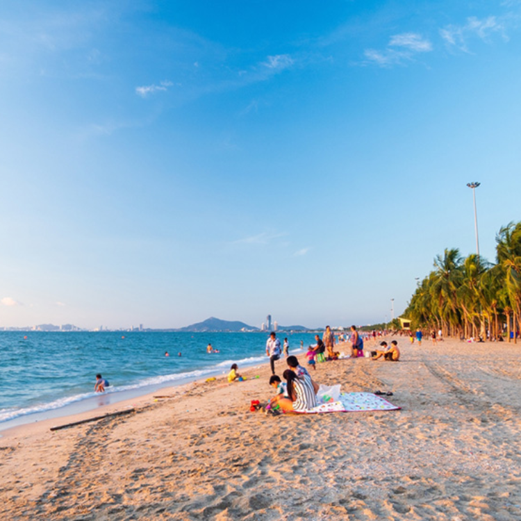 หาดบางแสน