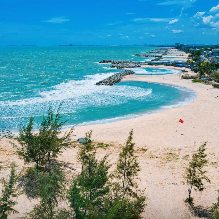 หาดแสงจันทร์